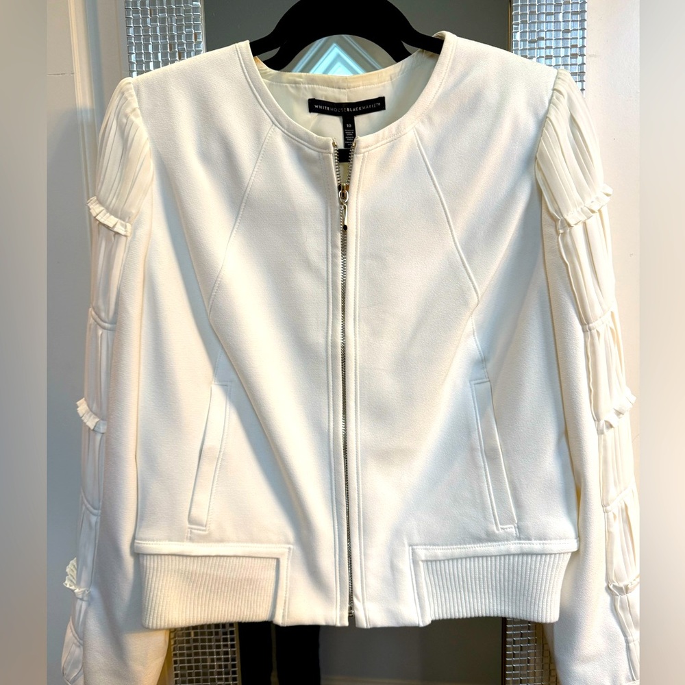 White House Black Market zip jacket cream size 10